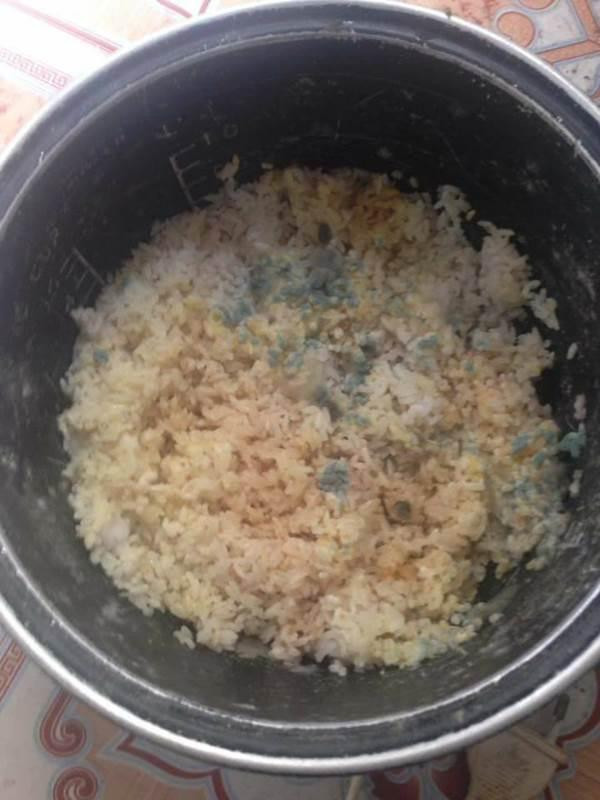 Chỉ vì một chút bất cẩn mà sau khi giãn cách xã hội, hay trở về sau cách ly mà phải bỏ ra 1 số tiền để sắm nồi cơm mới.