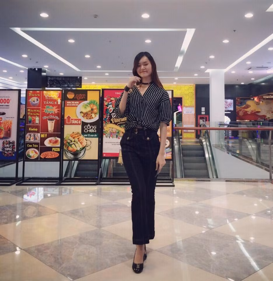 Bật bí về phương châm kinh doanh, cô chủ trẻ bật bí, khi bán hàng cô luôn coi trọng chữ tâm và đặt uy tín lên hàng đầu. Chính nhờ những sản phẩm chất lượng mà khách hàng ngày càng biết đến thương hiệu đồng hồ của gia đình cô nhiều hơn.