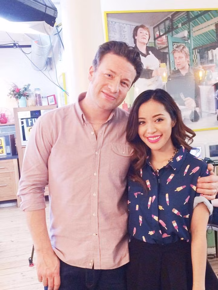 Không chỉ định hướng phát triển kinh doanh mỹ phẩm trên Youtube, Michelle Phan đã nghiên cứu thị yếu người tiêu dùng và hướng đến Instagram. Đây cũng là một kênh mới hứa hẹn mang lại nhiều tiềm năng.