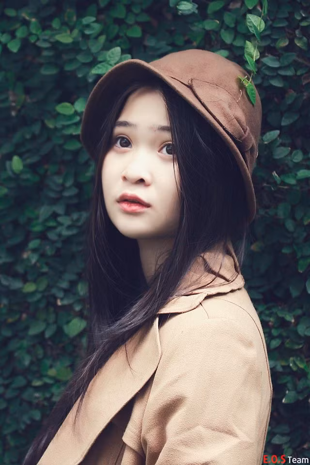 Thành công trong việc xây dựng hình tượng hot girl kẹo ngọt, thời gian gần đây Thảo Nguyên đã biến hóa đa dạng hơn, cô nàng không ngại ngần diện một số trang phục khoét sâu khoe vòng 1 nóng bỏng đốt mắt nhiều cánh mày râu. Có lẽ đó là cách Thảo Nguyên đổi mới hình ảnh để thu hút được sự ý của mọi người.