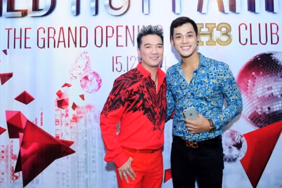 Hiện tại, công ty Nhà hàng Club 39 đã làm đơn khởi kiện Công ty Kumho ra tòa yêu cầu Công ty Kumho thanh toán và bồi thường các khoản với số tiền tổng cộng khoảng hơn 28 tỷ đồng. Hình ảnh ca sĩ Đàm Vĩnh Hưng trong buổi khai trương nhà hàng.