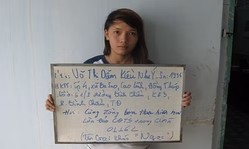 Nữ quái cầm đầu đường dây lừa đảo chiếm đoạt tài sản. Ảnh: Khánh Trung.