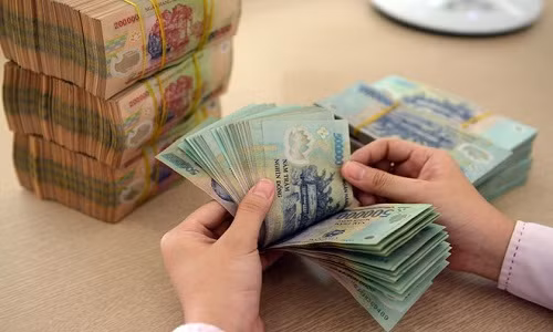 Lo nganh thuong Tet cao nhat, hon 4 thang luong