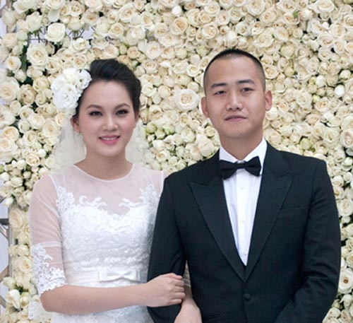 Xuất thân trong gia đình giàu có, là con trai của ông Đỗ Văn Bình- hiện là người giàu thứ 39 trên sàn chứng khoán, với giá trị tài sản hơn 400 tỷ đồng (tính đến 31/12/2012) - thiếu gia triệu đô Đỗ Bình Dương- chồng siêu mẫu Ngọc Thạch được dư luận hết sức quan tâm.