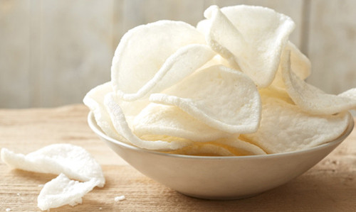 Bánh phồng tôm một sản phẩm truyền thống đặc trưng của tỉnh Đồng Tháp. Hiện nay, trên thị trường, nhiều thương hiệu, hương vị bánh phồng tôm được bán. Vào dịp Tết, loại bánh này trở thành món không thể thiếu trong nhiều gia đình.