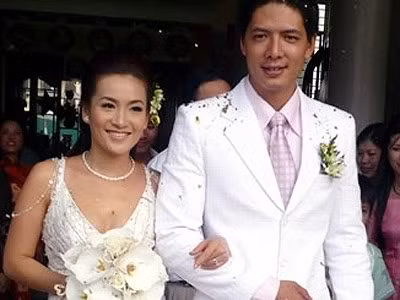 Từ năm 2002, Anh Thơ đã làm cho những dự án tư vấn của Liên minh châu Âu về ngành khách sạn và đi huấn luyện cho các khách sạn mới mở, soạn giáo trình và dạy môn nghiệp vụ du lịch. Sau thời gian làm quản lý ở những khách sạn 5 sao hàng đầu TP HCM, Anh Thơ về công tác tại Hội đồng Anh, làm quản lý dự án nghệ thuật.