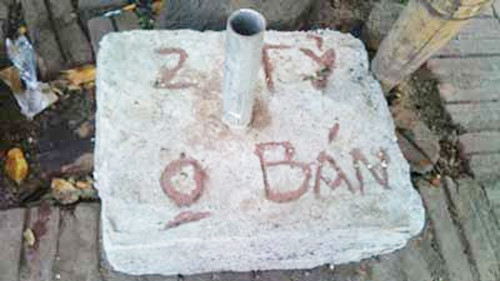 Cười ra nước mắt với tấm bê tông - 2 tỷ không bán.