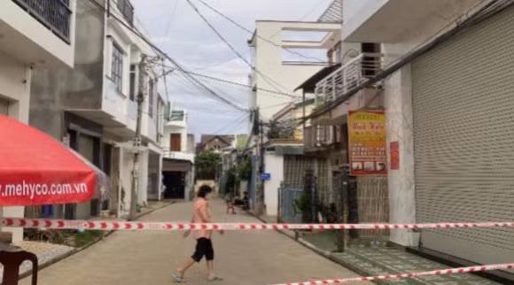 Ben trong khu phong toa COVID-19 o Dak Lak-Hinh-3