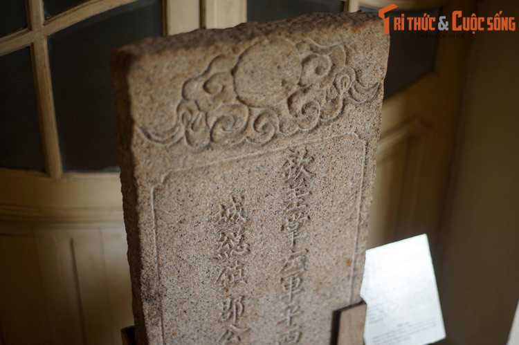 Ngược dòng lịch sử, Lê Văn Duyệt (1763 hoặc 1764 – 1832) còn được gọi là Tả Quân Duyệt, là một nhà chính trị, nhà quân sự lớn trong lịch sử Việt Nam. Ông là một trong các chỉ huy chính của quân đội chúa Nguyễn Ánh trong cuộc chiến với Tây Sơn.