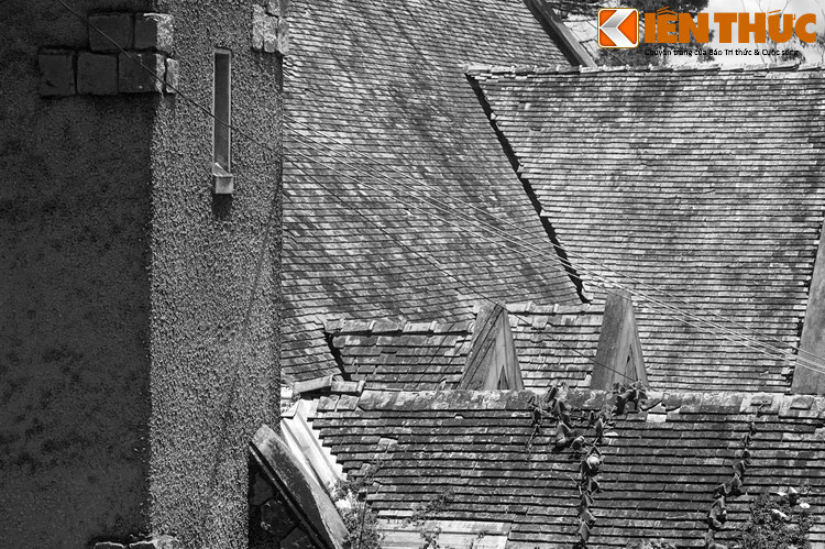 Tuy nhiên, trả lời trên báo chí, đại diện của Trường ĐH Kiến Trúc TP HCM cho biết, không có chuyện tu viện tuổi đời một thế kỷ này bị phá bỏ, chỉ có những phần bị xuống cấp được tháo dỡ để tiến hành chỉnh sửa, trùng tu.