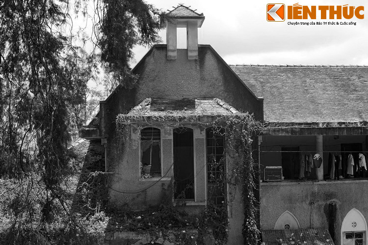 Sau khi toàn bộ khu vực được bàn giao cho Trường Đại học Kiến trúc TP Hồ Chí Minh năm 2014, các hộ gia đình sinh sống ở đây đã được giải tỏa gần hết. Từ đó, nhiều du khách đến khám phá và khiến công trình này trở thành “hiện tượng” của Đà Lạt.