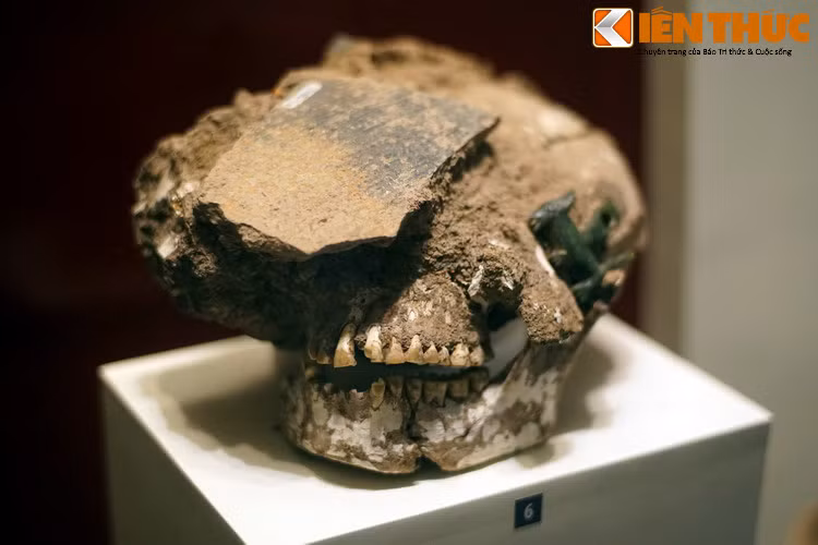 Chủ nhân văn hóa Đồng Nai đã tạo ra những tiền đề vật chất cần thiết để bước vào giai đoạn văn minh nhà nước, đó là văn hóa Óc Eo và sự hình thành vương quốc Phù Nam. (Ảnh trong bài chụp tại Bảo tàng Lịch sử TP HCM và Bảo tàng Lịch sử quốc gia Việt Nam).