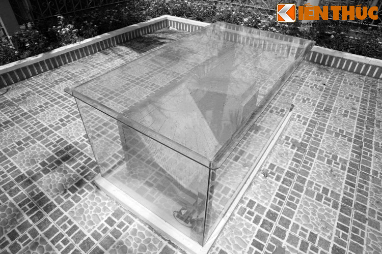 Không chỉ là nhà trí thức, Lưu Văn Lang còn là một nhà yêu nước. Trong cuộc Cách mạng tháng 8/1945, khi bị người Pháp lôi kéo, ông đã trả lời thẳng thắn: "Je suis trop vieux pour servir de valet!" (Tôi đã quá già để làm đầy tớ!).