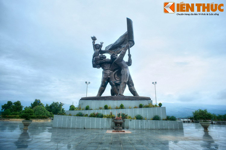 Với ý nghĩa là nơi (Phủ) giữ vững (Điện) cương giới (Biên), Điện Biên Phủ đã trở thành địa điểm diễn ra chiến công hiển hách trong sự nghiệp bảo vệ tổ quốc của dân tộc Việt Nam những năm 1953-1954.