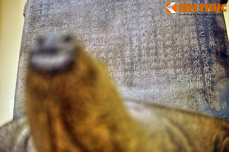 Đặc biệt, phần này đề cao sự quan tâm, công lao của Thái úy Lý Thường Kiệt trong việc tìm đất, công đức tiền của để xây dựng chùa Linh Xứng cũng như chiến công của ông trong cuộc chiến chống quân Chiêm Thành năm 1069 và chống quân Tống năm 1075 - 1077.