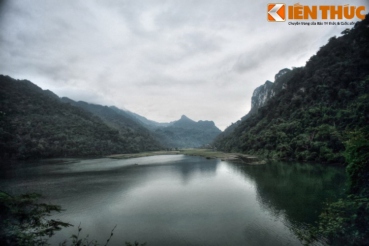 Viết tên gọi tỉnh này là “Bắc Cạn” hay “Bắc Kạn” cũng là vấn đề nhiều người thắc mắc, vì chữ “Kạn” không tuân theo quy tắc viết chính tả hiện đại của Việt Nam.