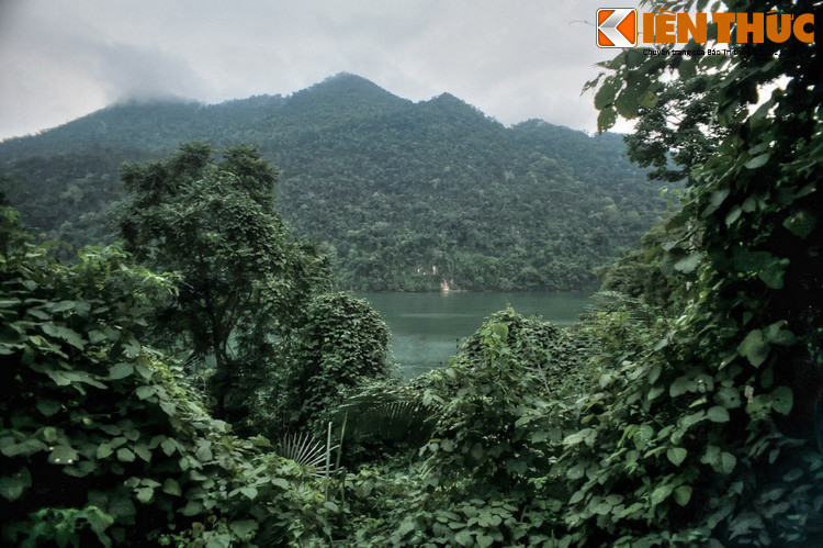 Tên gọi Bắc Kạn đã được biết đến từ thời Khải Định, được khắc trên tấm bia tại hòn Bà Góa, hồ Ba Bể. Tấm bia này khắc tên địa phương là "Bắc Cản" (北扞).