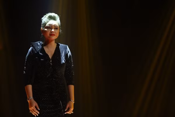 Chân dung Lê Giang - nữ diễn viên hài nhưng cuộc đời đầy rẫy những vết kim đâm thấu tủy.