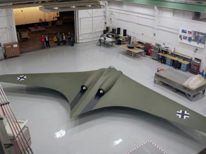 Theo các chuyên gia quân sự, máy bay Horten Ho 229 của Hitler là một trong những thiết kế được xem là vượt xa thời đại trong lịch sử hàng không thế giới.