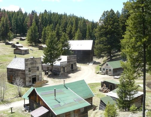 Thị trấn Garnet nằm ở khu vực vùng núi hẻo lánh thuộc bang Montana. Nơi đây được mọi người biết đến là thị trấn ''ma ám'' bậc nhất nước Mỹ.