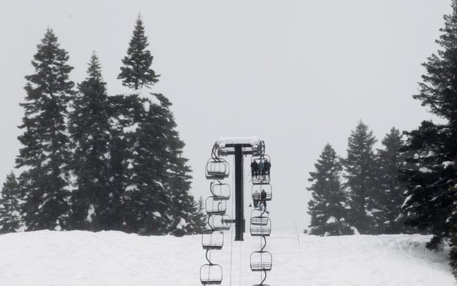 Tính đến ngày 13/4, hạt Blaine có hơn 450 trường hợp nhiễm virus corona và 5 ca tử vong trên tổng số 22.000 cư dân. Vào đầu tháng 4/2020, tờ Washington Post cho biết tỷ lệ nhiễm nCoV tính theo đầu người tại đây cao hơn cả thành phố New York.