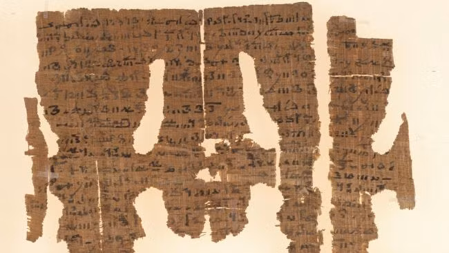 Cụ thể, nội dung trên cuộn giấy cói của người Ai Cập thời cổ đại trên được viết bằng ngôn ngữ Coptic cổ.