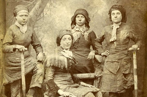 Hơn nữa, nếu không cẩn thận, ảnh chụp sẽ không rõ nét, bị nhòe dẫn đến việc phải chụp lại. Điều này sẽ mất rất nhiều thời gian để có được bức ảnh hoàn hảo.