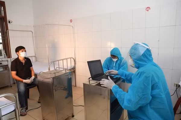 Thanh nien Ha Tinh bi phat 10 trieu vi bia dat tin ve khu cach ly