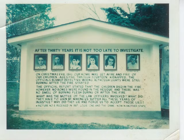 Thế nhưng, mọi nỗ lực đều không có kết quả khi lực lượng điều tra không tìm thấy bất cứ manh mối nào giúp tìm ra những đứa trẻ.