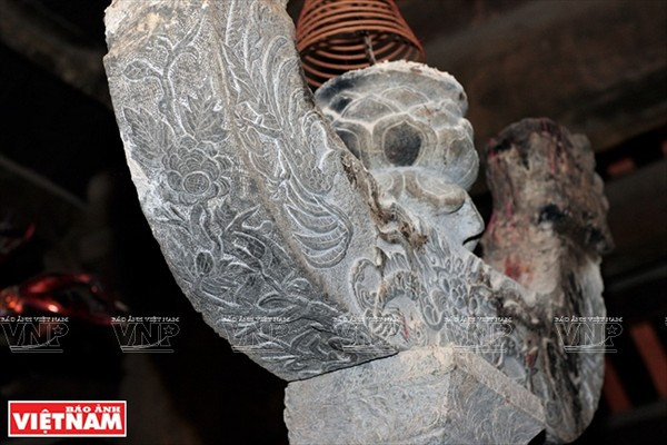 Tượng Phật bà nghìn mắt, nghìn tay có từ đời Lý ở trong chùa Bối Khê là một trong 2 pho tượng đẹp và quý nhất Việt Nam.