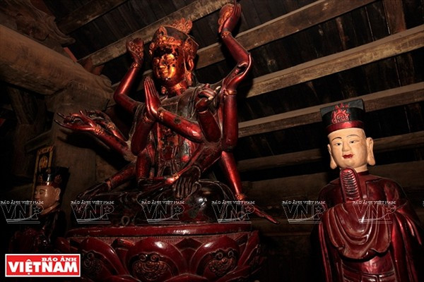 Chùa thờ vị thánh người quê hương là Nguyễn Bình An. Ông là người có công xây dựng chùa Bối Khê và đã tổ chức dân vùng Tiên Lữ đánh lại quân xâm lược phương Bắc.