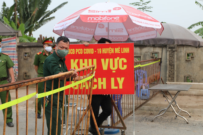 Tại điểm chốt cứng, tuyệt đối không cho phép người và phương tiện ra vào.