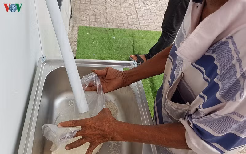 Nhung viec lam dam tinh nguoi trong dai dich Covid-19-Hinh-4