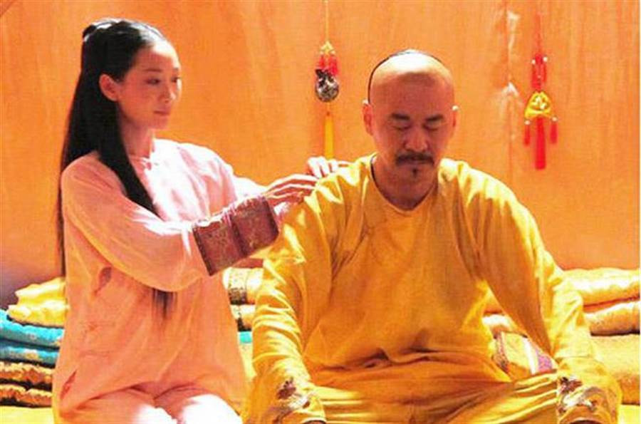 Hoàng hậu Trương thị được sử sách ghi chép là một mỹ nữ không chỉ có dung mạo xinh đẹp mà còn thông minh, hoạt bác và chững chạc.