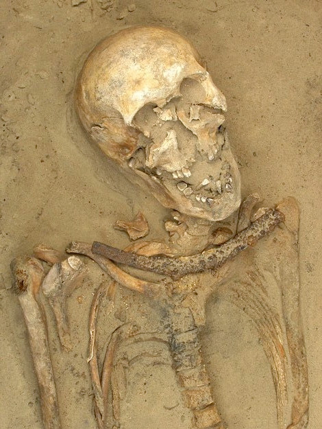 Những kiểu chết bất thường gồm: chết đuối, tử vong do sẩy thai, tự tử, chết trước khi làm lễ rửa tội... được cho là có thể khiến linh hồn trở thành quỷ dữ khi sang thế giới bên kia.