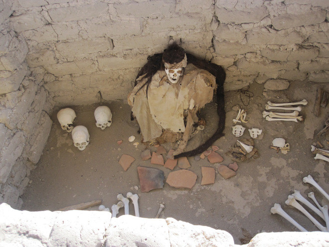 Những bộ hài cốt trắng dã ở nghĩa trang Chauchilla còn khiến nhiều người "đứng tim" với gương mặt giống như đang mỉm cười.