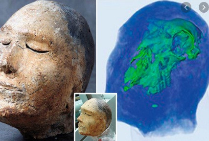 Vì vậy, người ta đã lấy đầu cừu mang ý nghĩa tượng trưng để thay thế cho thi hài người chiến binh để chôn cất trong ngôi mộ.