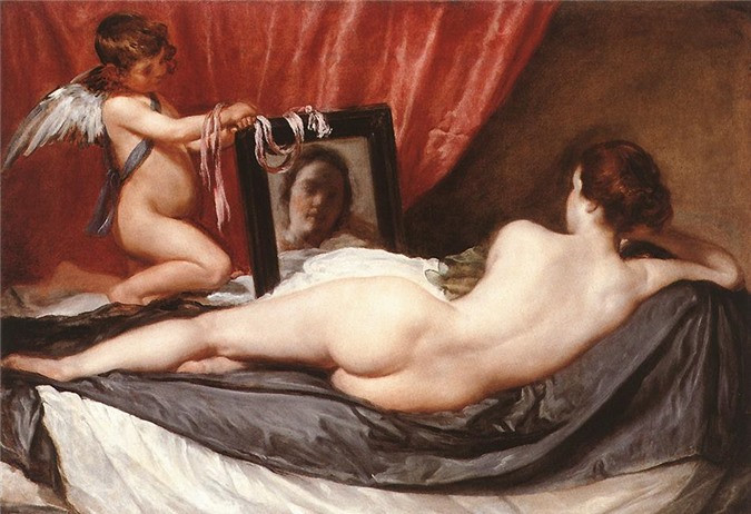 Venus with a mirror: Người sở hữu bức tranh đã chết một cách bí ẩn mà không một lời giải đáp, không ai rõ là do bệnh tật hay bị giết. Người ta sợ hãi không dám mua bức tranh nữa nên đã đưa vào bảo tàng trưng bày. Tuy nhiên, một số du khách nhìn ngắm nó hơi lâu đều có dấu hiệu điên loạn, thậm chí còn đòi cắnlưỡi hoặc đập vỡ kính…