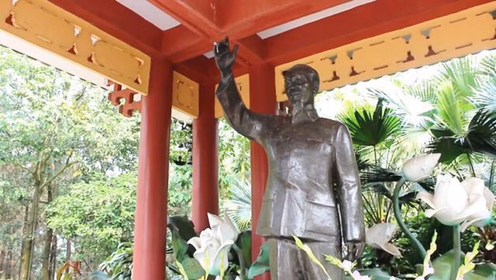 Kể từ đó, Đồi 79 Mùa xuân không chỉ là quần thể văn hoá tâm linh để người dân tưởng nhớ công lao của Chủ tịch Hồ Chí Minh mà còn là khu du lịch hấp dẫn - nơi người dân đến tham quan, ngắm cảnh.