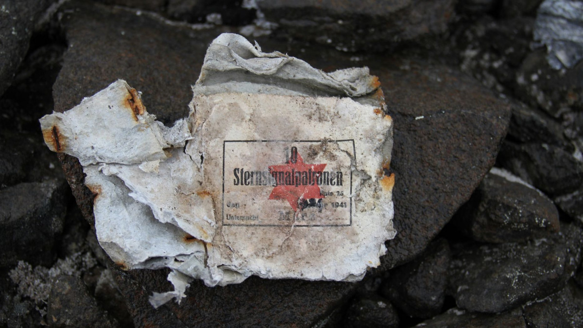 Căn cứ này được xây dựng năm 1942, tức 1 năm sau khi trùm phát xít Hitler thực hiện chiến dịch xâm lược Liên Xô.