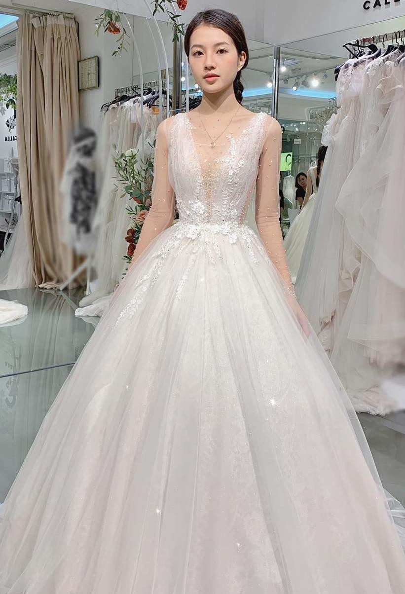 Là một diễn viên trẻ, không ít lần Bích ngọc được khen sở hữu vẻ ngoài trông như hotgirl. Nét đẹp của sinh viên ĐH Ngoại thương được khán giả nhận xét là "gây thương nhớ".