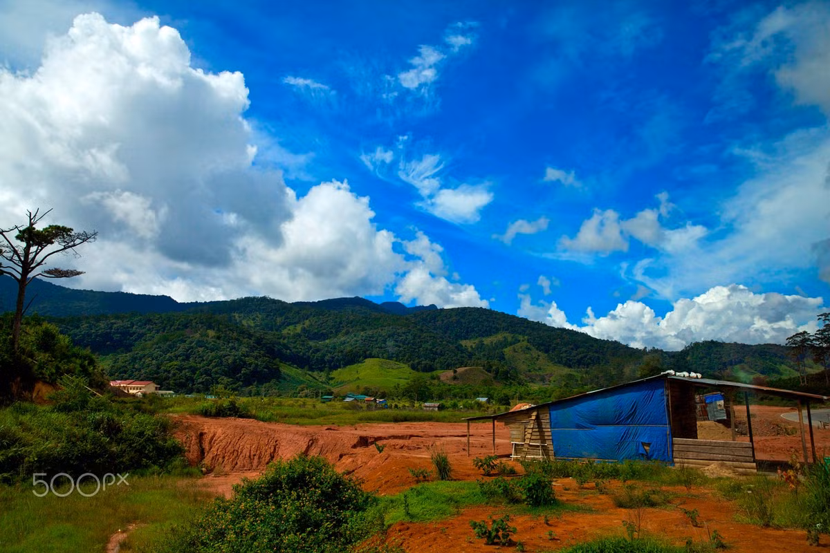 Cảnh đồi núi gần Đà Lạt. Ảnh: Panagiotis Papadopoulos - 500px.com.