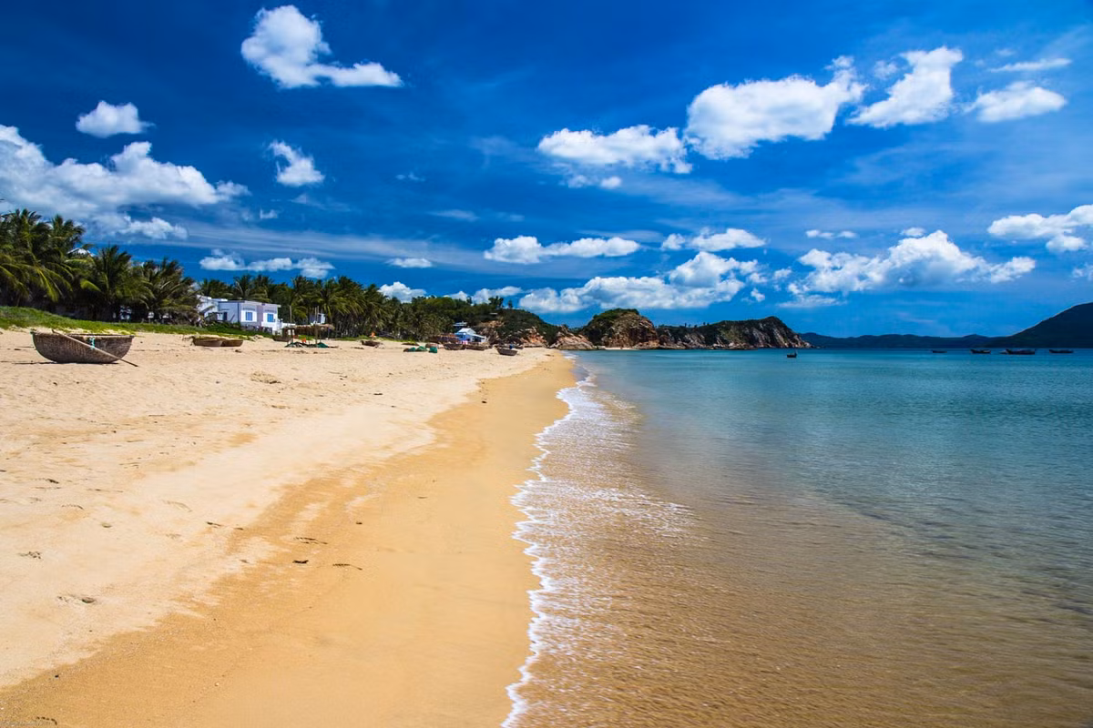 Nét hoang sơ của biển Gành Đỏ, Phú Yên. Ảnh: Jonas Anselmb - 500px.com.