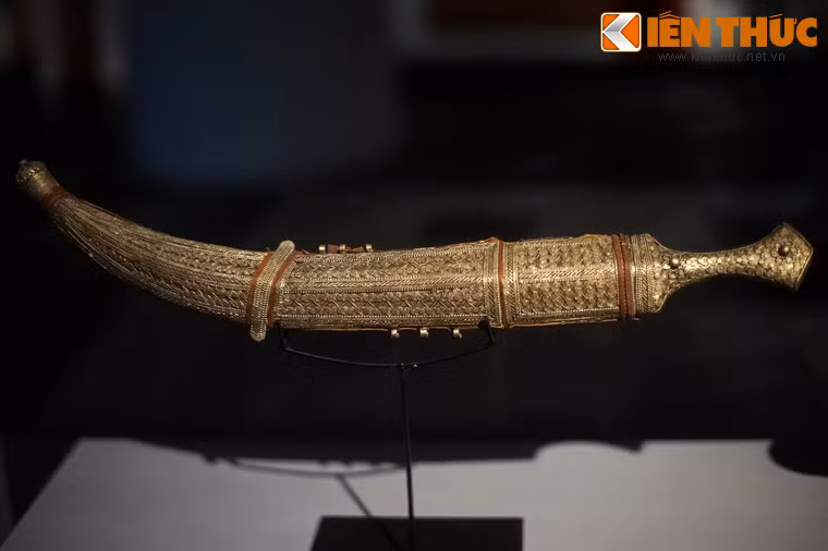 Dao Jambiya, một vũ khí mang tính trang sức của đàn ông Yemen, niên đại vào khoảng thế kỷ 19.