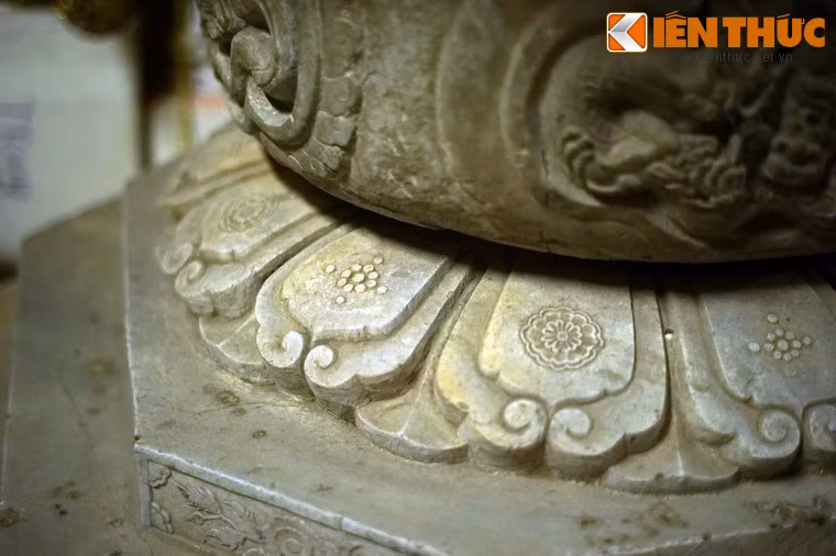 Theo đánh giá của các nhà nghiên cứu, những mô típ hoa văn trang trí trên bệ tượng không những kế thừa được những nét tinh túy của nghệ thuật thời Trần và thời Lê Sơ, thời Mạc mà còn tôn vinh được vẻ đẹp lý tưởng của Phật Pháp.