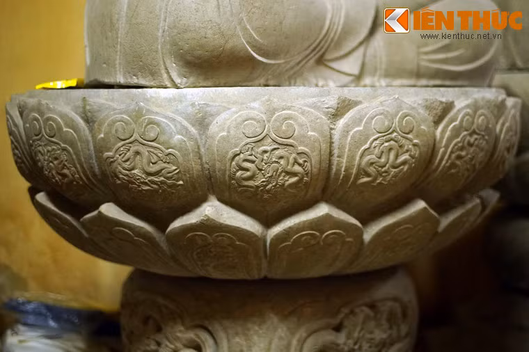 Vào năm 2013, ba pho tượng Tam Thế chùa Linh Ứng đã được công nhận là Bảo vật quốc gia của Việt Nam.