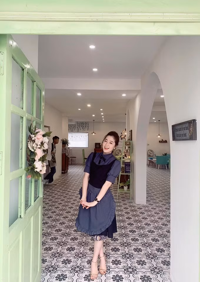 Nụ cười tươi tắn đốn tim người đối diện của Thanh Tâm.