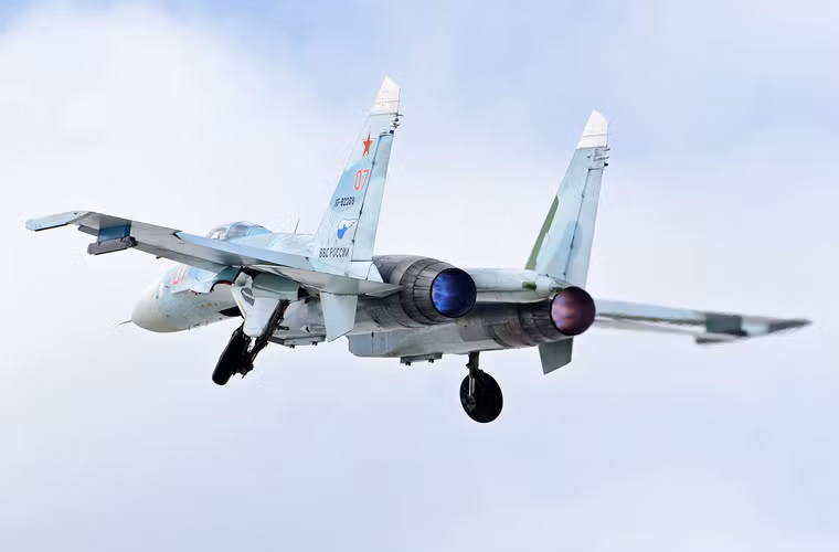 Một trong những nâng cấp lớn nhất trên Su-27SM là việc trang bị động cơ tuốc bin phản lực cánh quạt đẩy AL-31FM1 (hay còn gọi là AL-35F) với lực đẩy 135kN (so với AL-31F cũ là 123kN).