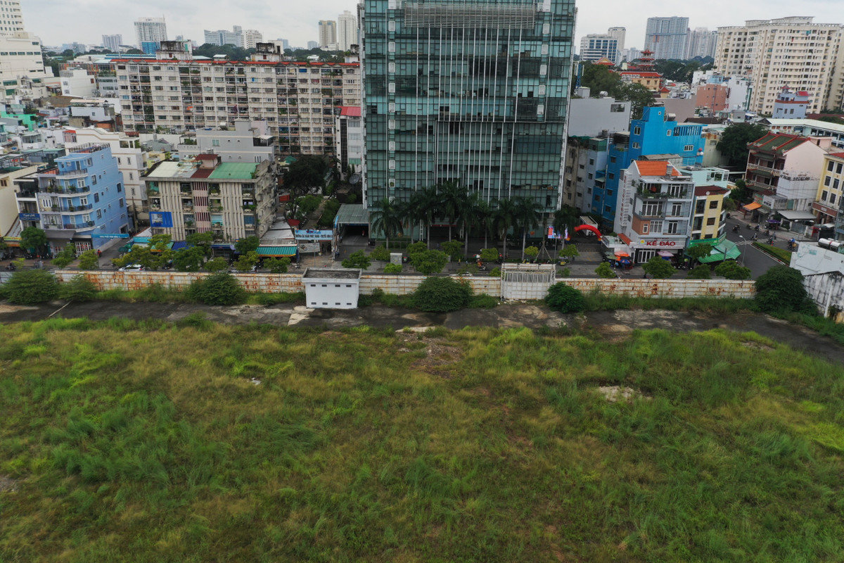 Can canh hon 30.000 m2 