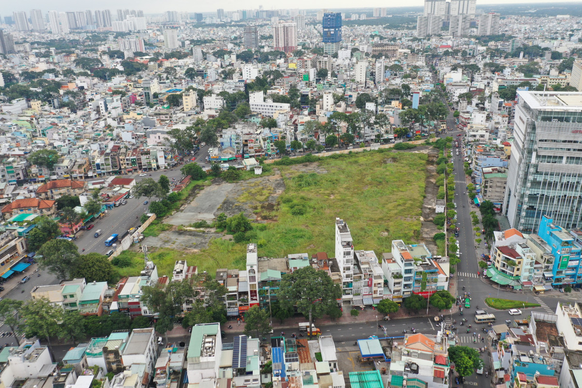 Can canh hon 30.000 m2 